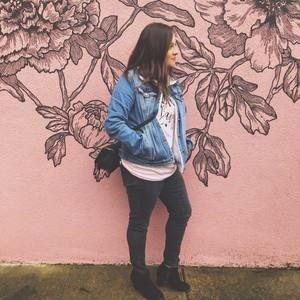 Meet your Posher, Carolina